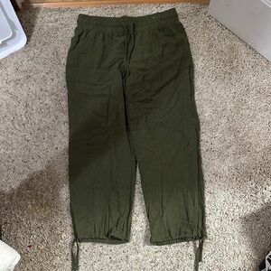 Maurice’s green linen pants